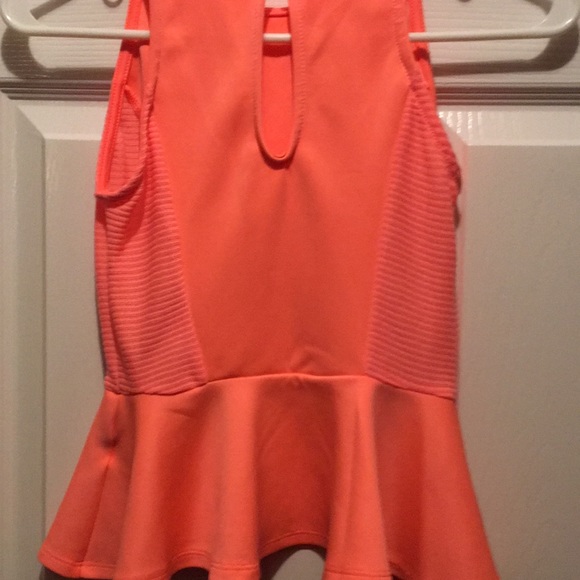 Never worn with tags - Picture 5 of 7